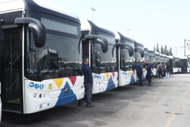 Τα ηλεκτρικά λεωφορεία του ΟΑΣΘ που θα πραγματοποιήσουν τα πρώτα δρομολόγια στην Θεσσαλονίκη, Δευτέρα 20 Μαΐου 2024. 
(ΒΑΣΙΛΗΣ ΒΕΡΒΕΡΙΔΗΣ/ΜΟΤΙΟΝΤΕΑΜ)